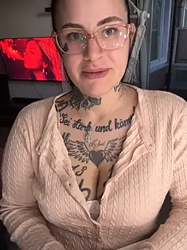 NyxTattoo online show from April 1, 2026, 6:16 pm