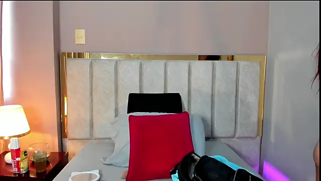 Snapshot of TessaMonroee chatting on February 27, 2026, 6:19 pm TessaMonroee online show from February 27, 2026, 6:19 pm