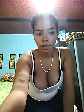 Snapshot of halixstoner chatting on January 18, 2026, 11:19 pm halixstoner online show from January 18, 2026, 11:19 pm