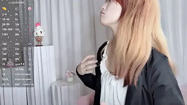 qingqing love2025 online show from May 27, 2026, 1:26 am