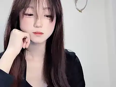 qingqing love2025 online show from May 7, 2026, 12:30 pm