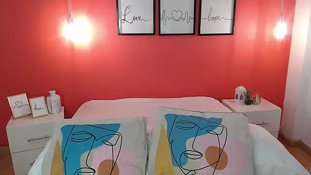 MaddyOwens 5 online show from March 12, 2026, 12:42 pm