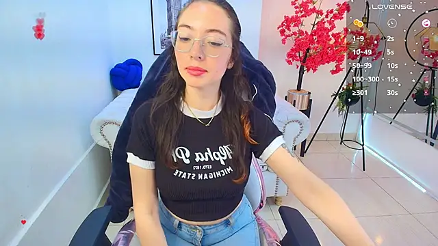 Snapshot of Veronica_miiller chatting on July 24, 2026, 8:27 pm Veronica miiller online show from July 24, 2026, 8:27 pm