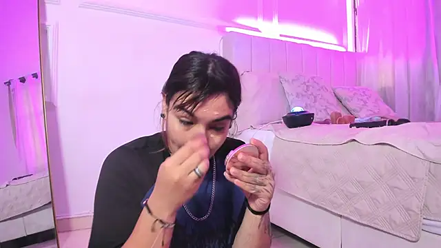 Snapshot of Dakota-bluu chatting on January 19, 2026, 2:10 pm Dakota-bluu online show from January 19, 2026, 2:10 pm