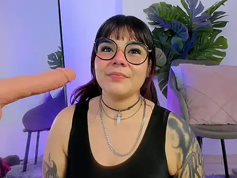 Snapshot of Dakota-bluu chatting on February 17, 2026, 3:20 pm Dakota-bluu online show from February 17, 2026, 3:20 pm