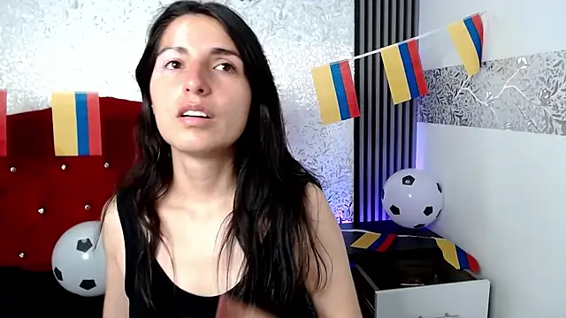 MiaVelasquez01 online show from June 2, 2026, 4:07 pm