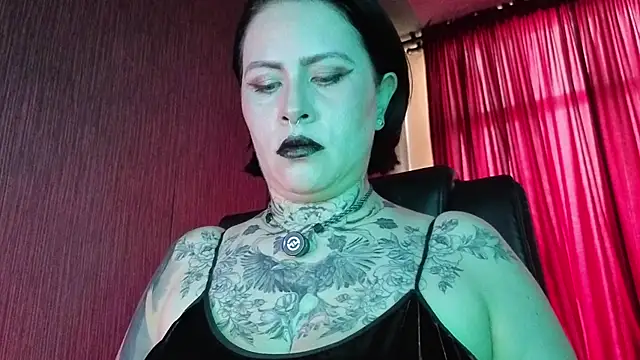 Snapshot of Mistressolivia07 chatting on April 3, 2026, 5:19 pm Mistressolivia07 online show from April 3, 2026, 5:19 pm