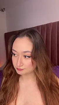 SalomeFlores online show from June 11, 2026, 2:53 am