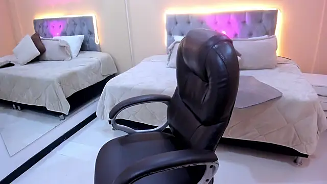 Snapshot of Bela_Craxkerr chatting on March 3, 2026, 12:34 pm Bela Craxkerr online show from March 3, 2026, 12:34 pm