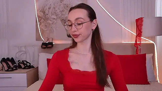 Emily Simon online show from May 15, 2026, 5:16 am