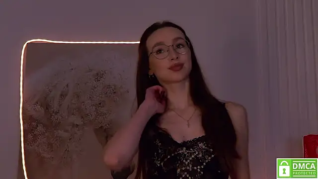 Emily Simon online show from February 8, 2026, 5:16 am