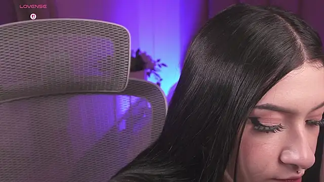 Snapshot of Dolcexx_ chatting on March 6, 2026, 7:53 pm Dolcexx online show from March 6, 2026, 7:53 pm