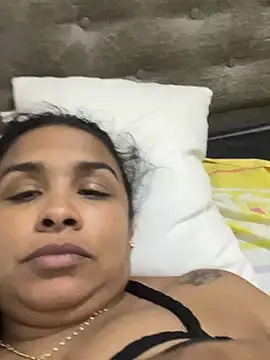 Valeriacaliente online show from January 15, 2026, 6:33 pm