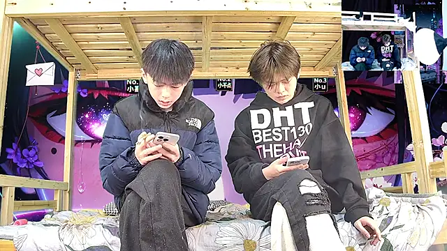 xiaohuangren01 online show from February 9, 2026, 1:14 am