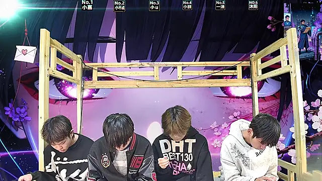 xiaohuangren01 online show from March 25, 2026, 6:13 am