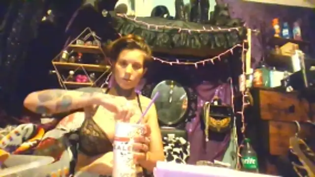 allymoon1369 online show from June 3, 2026, 2:12 am