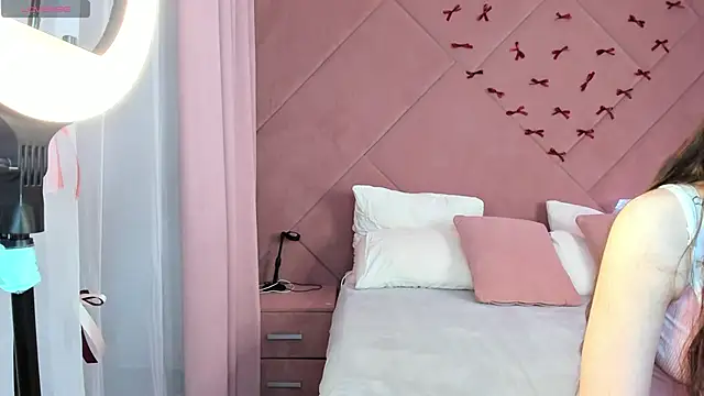 Snapshot of Eva_Anderson chatting on April 8, 2026, 1:29 am Eva Anderson online show from April 8, 2026, 1:29 am