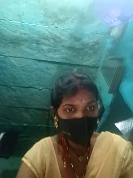 Snapshot of priyasharma899 chatting on February 15, 2026, 7:31 am priyasharma899 online show from February 15, 2026, 7:31 am