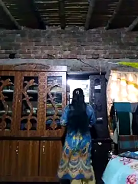 Snapshot of Hot_Sweeti chatting on April 15, 2026, 10:10 am Hot Sweeti online show from April 15, 2026, 10:10 am