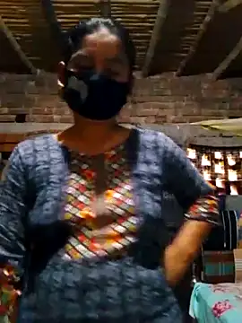 Snapshot of Hot_Sweeti chatting on March 10, 2026, 6:28 am Hot Sweeti online show from March 10, 2026, 6:28 am