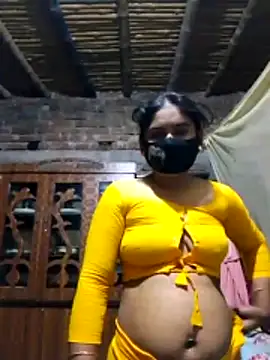 Snapshot of Hot_Sweeti chatting on March 31, 2026, 10:23 pm Hot Sweeti online show from March 31, 2026, 10:23 pm