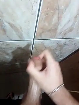 Felipe 20cm online show from April 14, 2026, 8:08 am