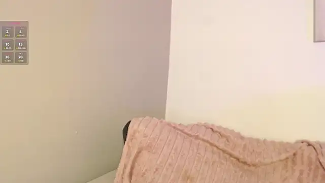 chloe peach  online show from March 13, 2026, 12:32 pm