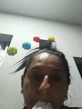 Snapshot of Luna_seductora12 chatting on February 21, 2026, 2:35 am Luna seductora12 online show from February 21, 2026, 2:35 am