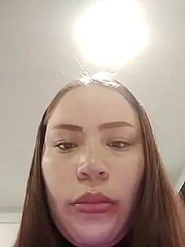 Snapshot of Crystaa12 chatting on February 18, 2026, 12:23 pm Crystaa12 online show from February 18, 2026, 12:23 pm