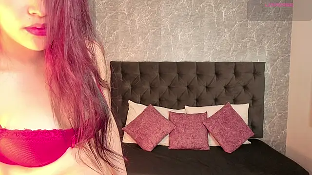 Snapshot of amber__moon1 chatting on February 4, 2026, 7:31 pm amber moon1 online show from February 4, 2026, 7:31 pm