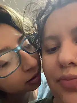 RavenEllieUniverse online show from February 9, 2026, 4:32 am