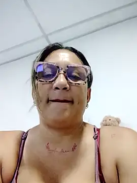 mariacarlota online show from April 23, 2026, 3:24 pm