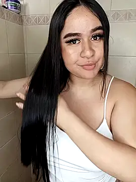 Valen Sm online show from April 16, 2026, 9:39 pm