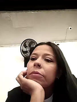 RossyAlvarez online show from July 25, 2026, 1:24 am