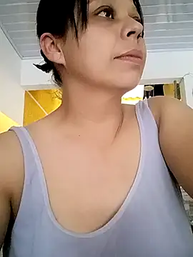 Snapshot of RossyAlvarez chatting on April 12, 2026, 10:57 pm RossyAlvarez online show from April 12, 2026, 10:57 pm