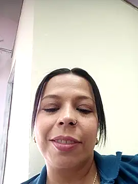 RossyAlvarez online show from June 19, 2026, 7:41 pm