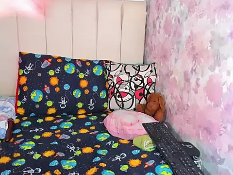 Snapshot of sara_sant chatting on March 2, 2026, 2:57 pm sara sant online show from March 2, 2026, 2:57 pm