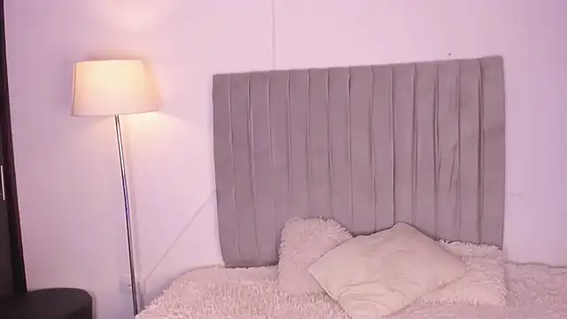 Snapshot of im_charles chatting on February 12, 2026, 8:41 pm im charles online show from February 12, 2026, 8:41 pm