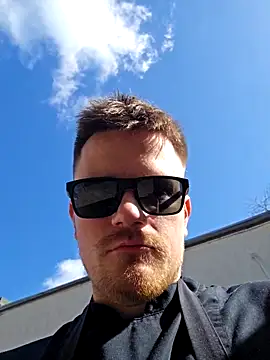 Snapshot of christian9pppp chatting on March 12, 2026, 9:57 am christian9pppp online show from March 12, 2026, 9:57 am