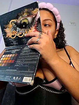 curly girl 31 online show from February 12, 2026, 5:23 pm