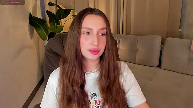 Snapshot of Celine_Coello chatting on May 8, 2026, 12:42 pm Celine Coello online show from May 8, 2026, 12:42 pm