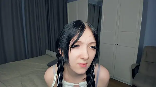 Snapshot of RoxanneComisky chatting on February 15, 2026, 4:17 pm RoxanneComisky online show from February 15, 2026, 4:17 pm