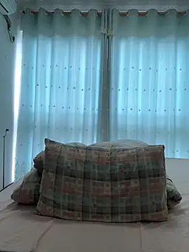 Snapshot of ruanruan05 chatting on February 28, 2026, 2:00 am ruanruan05 online show from February 28, 2026, 2:00 am