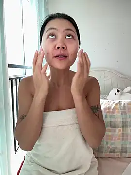 ruanruan05 online show from April 23, 2026, 12:39 am