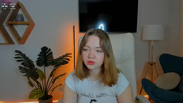 Kiss Moon online show from February 24, 2026, 7:04 pm