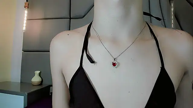 Snapshot of Miss-Saraii chatting on February 12, 2026, 3:23 pm Miss-Saraii online show from February 12, 2026, 3:23 pm