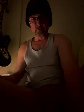 Snapshot of bigzvon chatting on January 15, 2026, 9:18 pm bigzvon online show from January 15, 2026, 9:18 pm