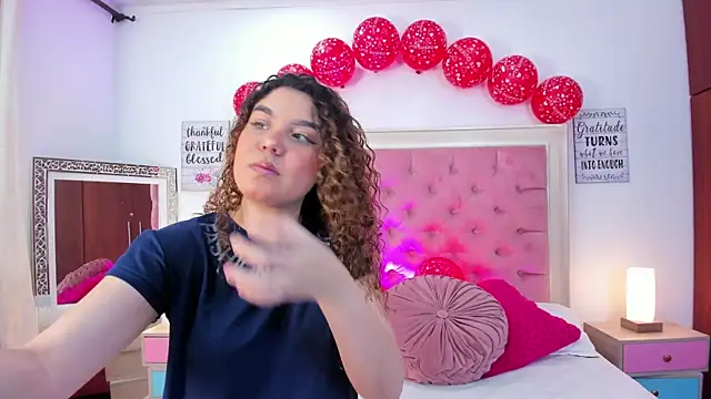 AllisonAdams  online show from February 7, 2026, 4:59 pm