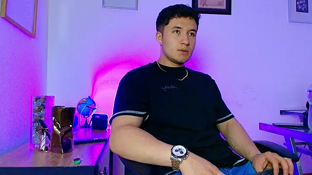 Snapshot of Alexander_Connor chatting on June 7, 2026, 10:26 pm Alexander Connor online show from June 7, 2026, 10:26 pm