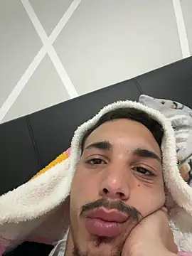 Snapshot of piccolo2002 chatting on March 19, 2026, 7:52 am piccolo2002 online show from March 19, 2026, 7:52 am